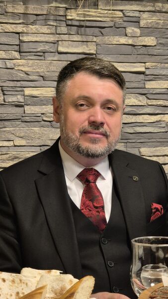  ,   Kirill, 46 ,   ,   , c 