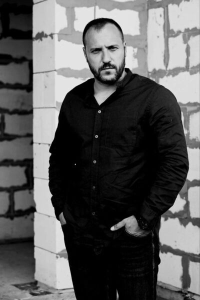  ,   Alex, 37 ,   ,   