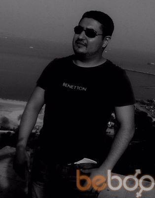  ,   Roberto, 42 ,   