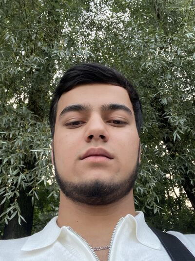  Frankfurt am Main,   Bobur, 25 ,   ,   