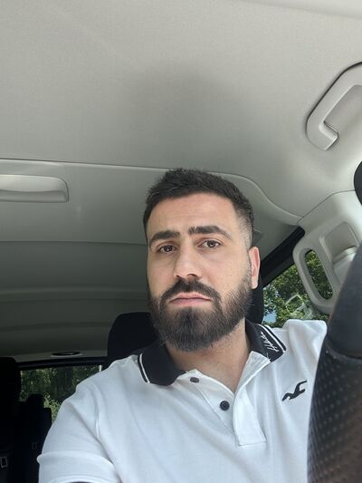  ,   Dimi, 32 ,   ,   