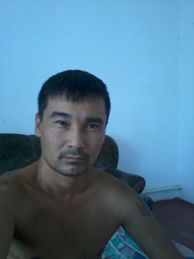  ,   Zhenisbek, 40 ,   ,   , c 