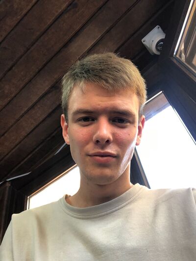  ,   Maksim, 21 ,   ,   