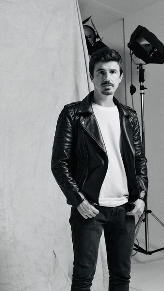  -,   Erdem, 35 ,   ,   