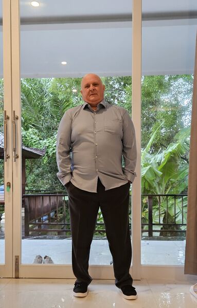  Frankfurt am Main,   Vladyslav, 54 ,   ,   , c , 
