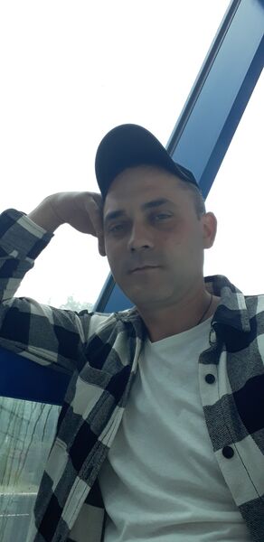  ,   Valentin, 36 ,   ,   