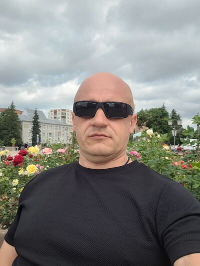  ,   Sergi, 45 ,     , c 