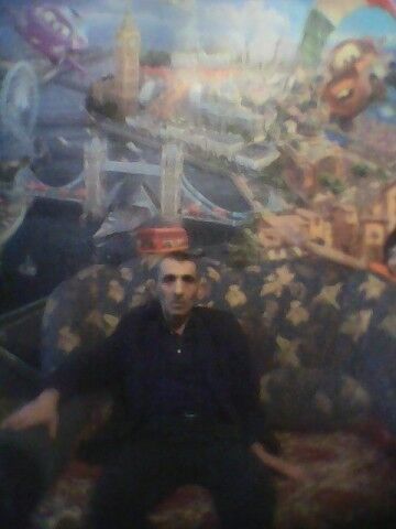  ,   Hovik, 54 ,   , 