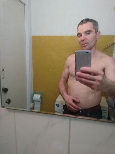  ,   Robert, 48 ,   