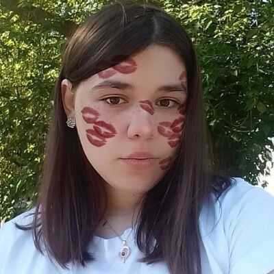  ,   Melina, 21 ,   ,   