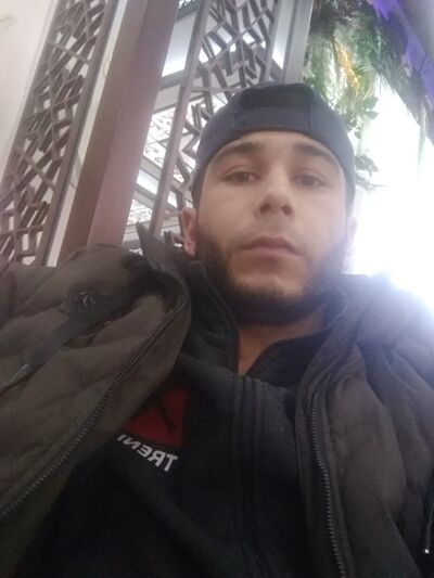  ,   Fozil, 33 ,  