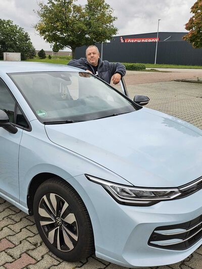  Podgorica,   Aleks, 51 ,   ,   , c , 