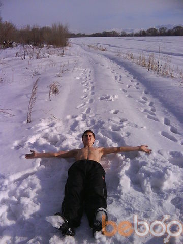 ,   Kolya, 32 ,   