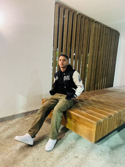  ,   Mehdi, 22 ,   ,   