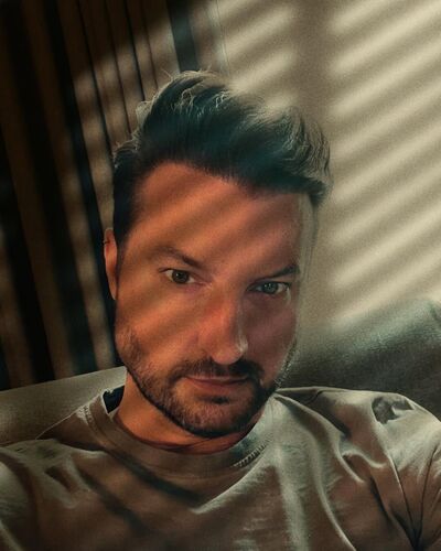  Frankfurt am Main,   , 34 ,   ,   