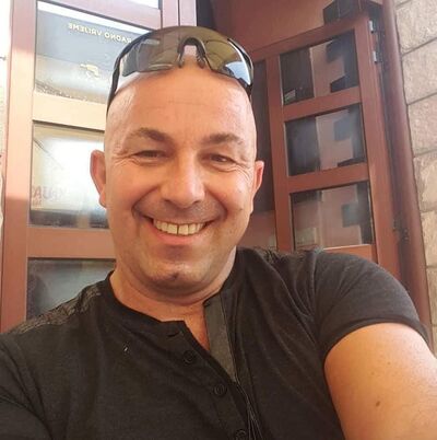  ,   Rainhard, 52 ,   ,   