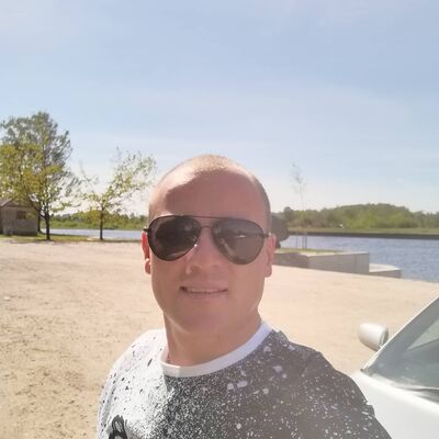  ,   Anatolij, 41 ,   ,   , c 