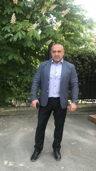  ,   Tom, 46 ,  