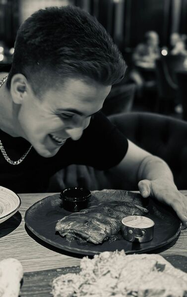  ,   Andrew, 26 ,   ,   