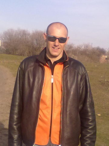  --,   , 42 ,   