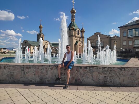  ,   Artur, 38 ,   ,   