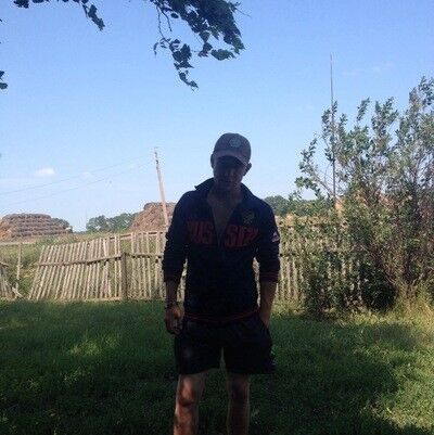  ,   Maks, 27 ,   ,   , c 