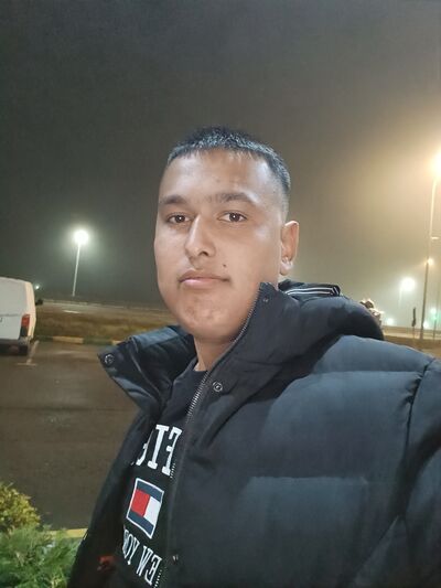  ,   Oybek, 21 ,   ,   