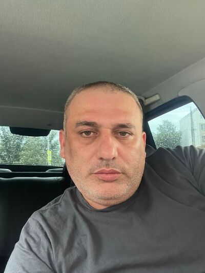  ,   Tigran, 40 ,   ,   