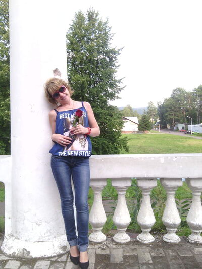  ,   Olia, 44 ,  