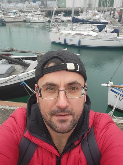  ,   Vaslie, 40 ,   ,   