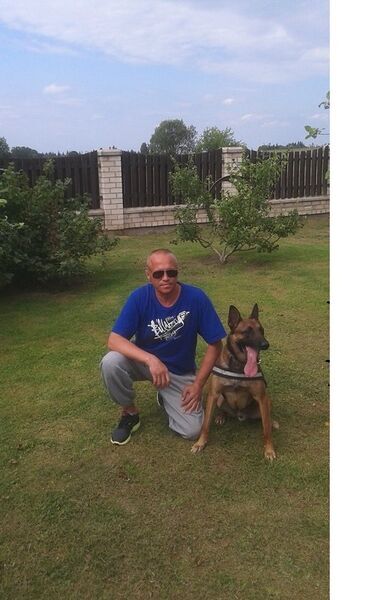 ,   Artur, 49 ,   ,   , c 