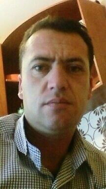 ,   Joni, 40 ,   