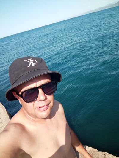  ,   Aleksandr, 40 ,   ,   