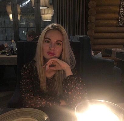  ,   Elena, 37 ,   