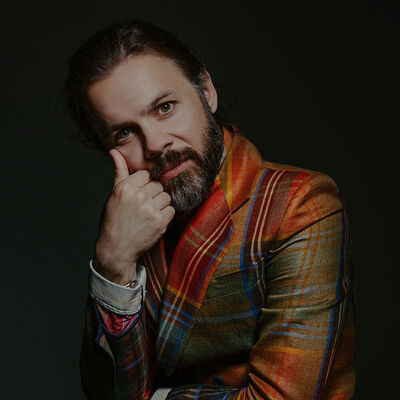  ,   Victor, 41 ,   ,   