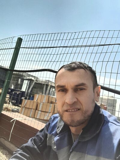  ,   Ruslan, 40 ,   ,   