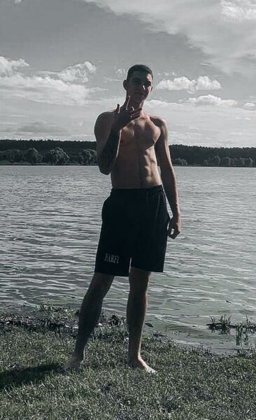  ,   Artem, 21 ,   ,   