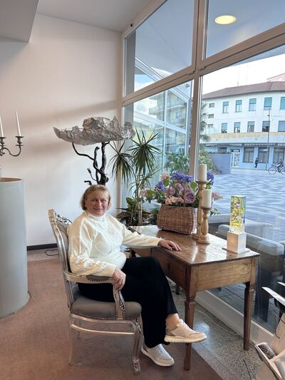  Milan,   Valentina, 56 ,   ,   