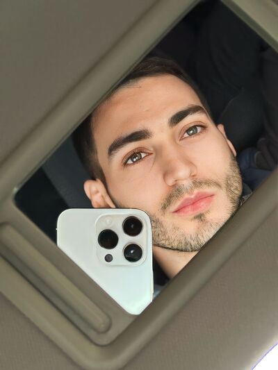  ,   Artur, 24 ,   c , 