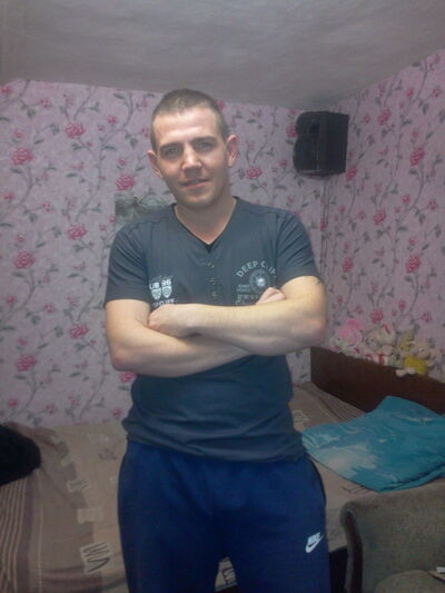  ,   Slava, 32 ,   