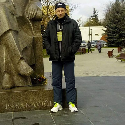  ,   Tomas, 47 ,   ,   , c 