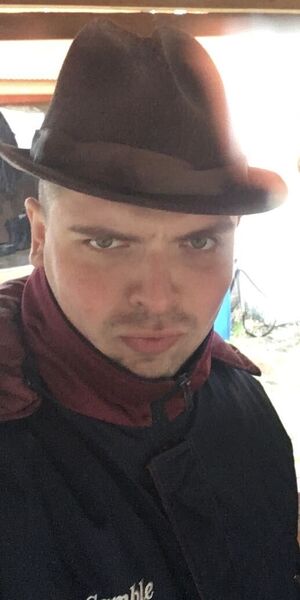  -,   Pavel, 33 ,   ,   , c , 