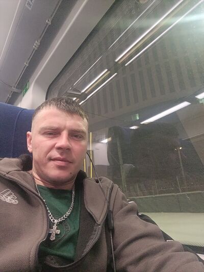  ,   Mikhail, 37 ,   ,   