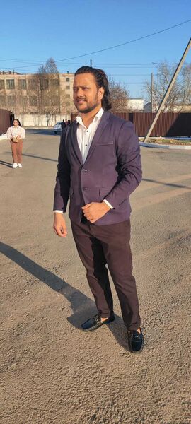  ,   Robin, 31 ,   ,   