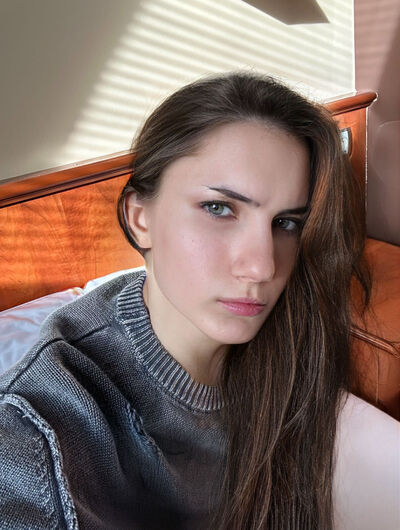  ,   Lena, 22 ,   ,   