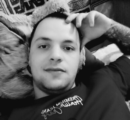  ,   Alex, 28 ,   ,   
