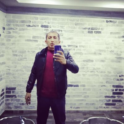 ,   AKROM, 37 ,   ,   , c 