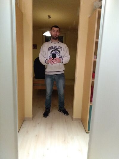  ,   Adam, 33 ,   ,   , c 