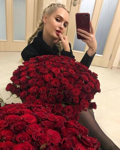 ,   Leyla, 25 ,   ,   