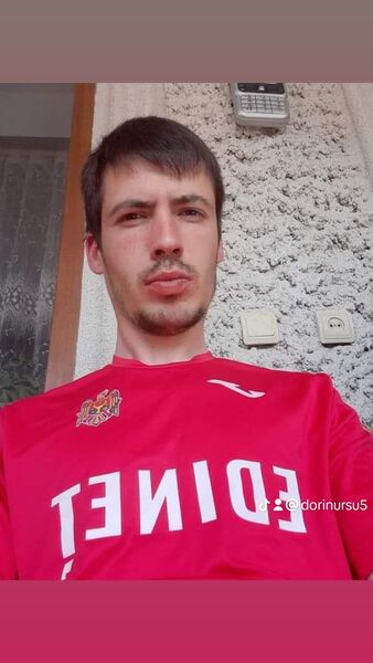  ,   Dorinas, 29 ,   ,   